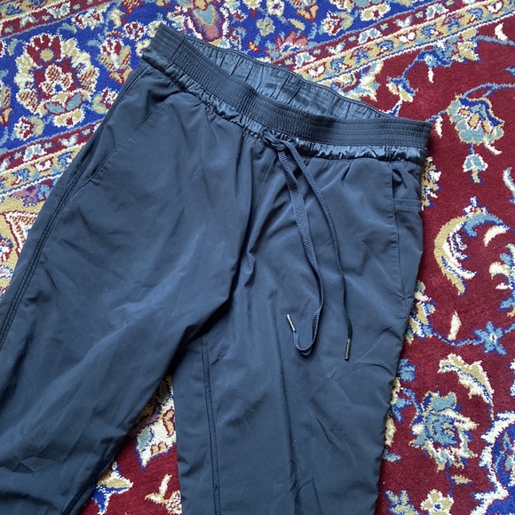 Black lulu pants - Picture 3 of 3